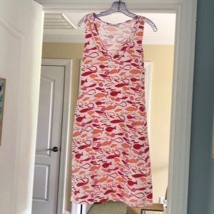 Sleeveless pullover dress.